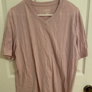 Men’s v neck tee